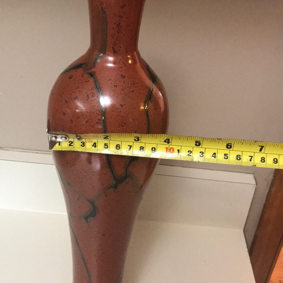 Decorative vase centerpiece - Picture 3 of 6